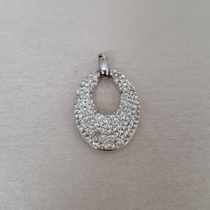 Sterling silver 925 pendent with crystal stones.